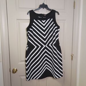 Voir Voir Womens Dress Size 12 Black White Sleeveless Career Stripe Zipper Back